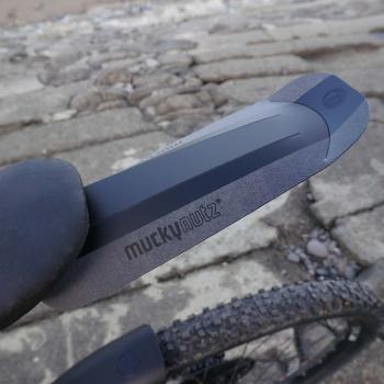 Preview: Mucky Nutz Butt Fender reflective Spritzschutz hinten