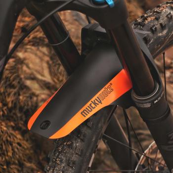 Preview: Mucky Nutz Face Fender orange Spritzschutz vorne