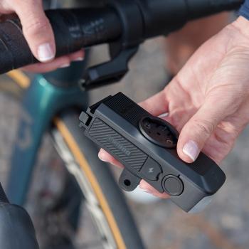 Ravemen FR1000 Frontlicht mit Garmin/Wahoo Befestigung
