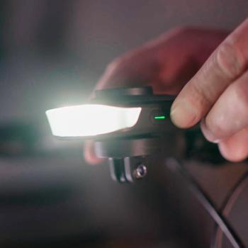 Ravemen FR1500 Frontlicht an Garmin/Wahoo Halterung