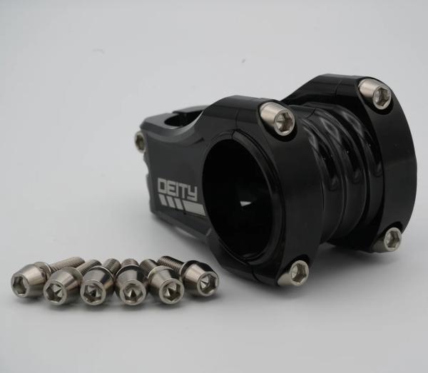 Better Bolts Deity Copperhead Vorbau M6x19mm Titan Schrauben-Kit silver