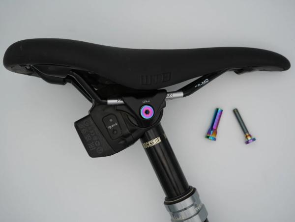 Better Bolts Rock Shox Reverb AXS A1/A2/XPLR AXS Titan Schrauben-Set rainbow