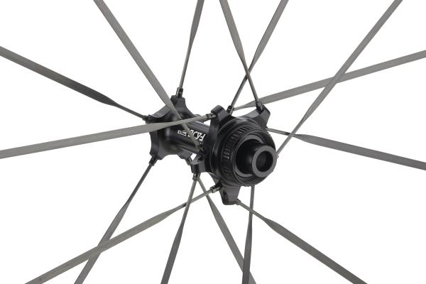 NEWMEN STREEM Climbing C.35 VONOA 12 x 100mm Centerlock Laufrad vorne